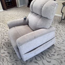 Comforter Power Lift Recliner