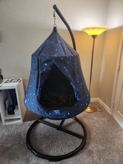 Makers Mark Kids Cozy Hanging Pod