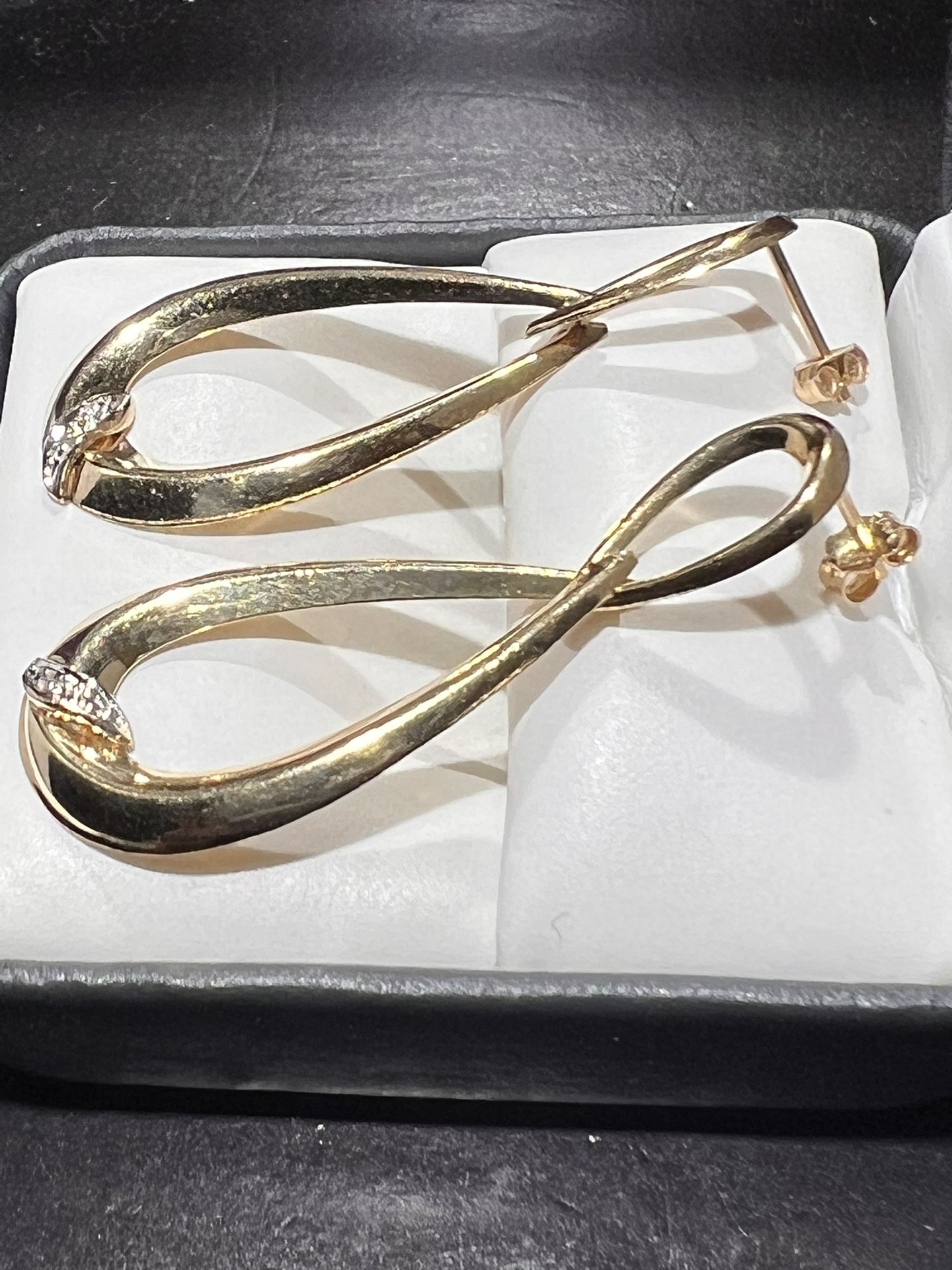 BEAUTIFUL PURE 14K YELLOW GOLD WITH REAL SMALL DIAMOND EARRINGS FOR SALE 