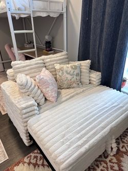 White Pullout Loveseat