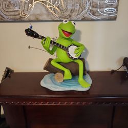 Kermit The Frog Sculpture