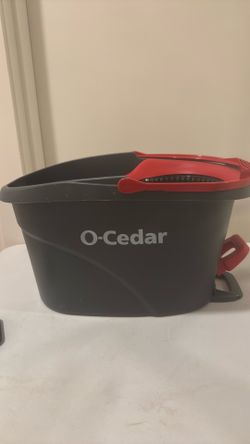 Spin mop and bucket