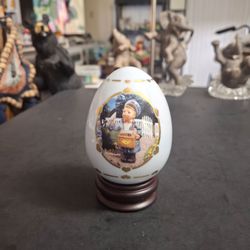 Danbury Mint 1993 M.J. Hummel "The Postman" Porcelain Egg Gold 23K Accents On Wood Stand Artwork Sister Maria Innocentia Hummel Vintage 90's Mint Cond