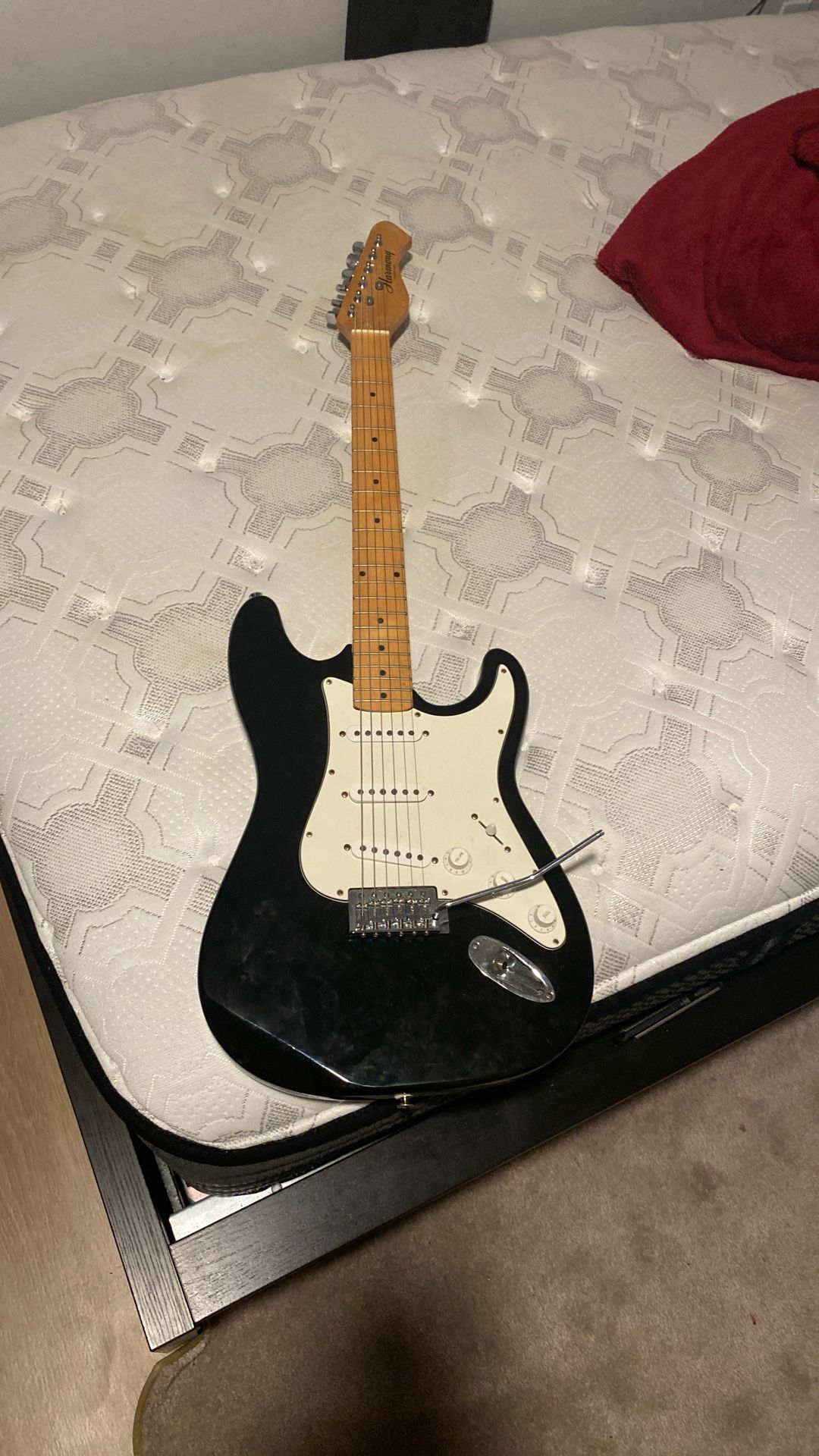 Harmony Strat Body Style Electric Guitar