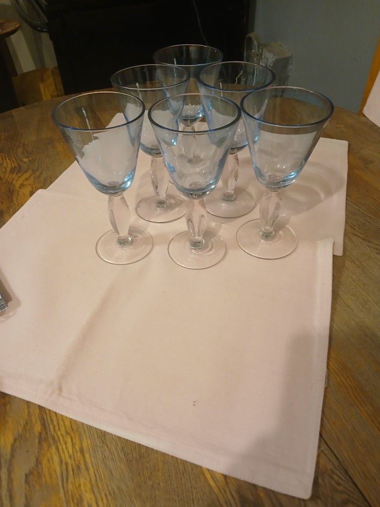 Wine Glasses/