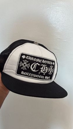 white chrome heart trucker hat