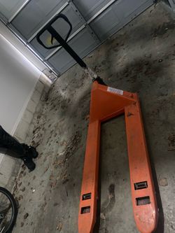 PALLET JACK