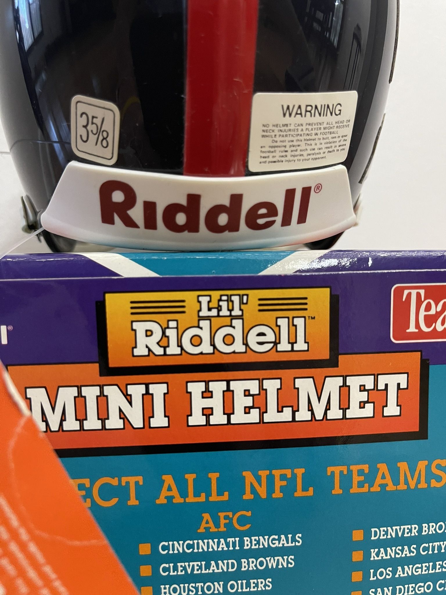 Helmet Mini