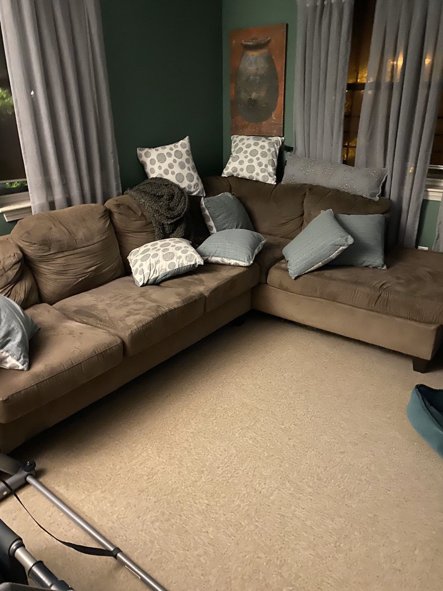 Sectional couch (good condition)