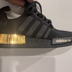 Men’s Adidas Black And Gold 10.5 Shoes 