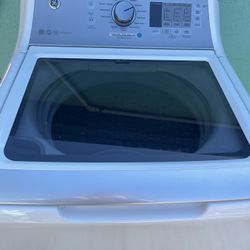 Washer.   Like New!