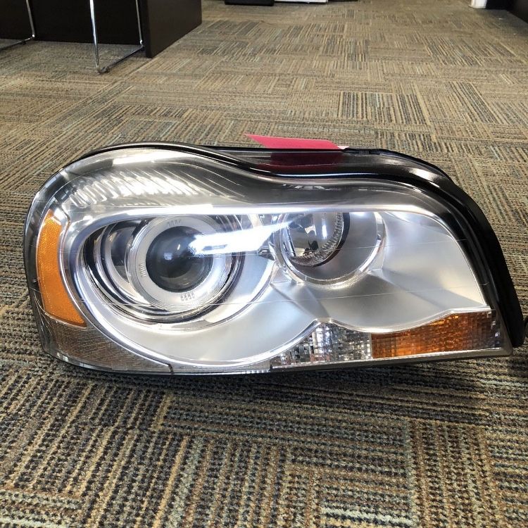 Volvo XC90 Headlights Set Of 2 