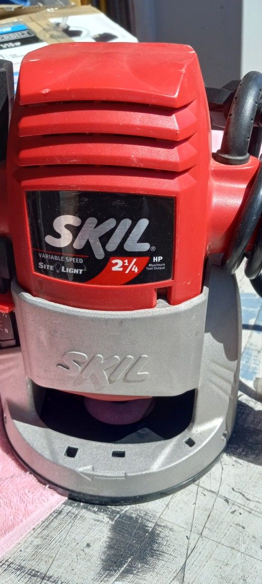 Skil Plunge Router