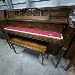 YAMAHA M202 DESIGNER UPRIGHT PIANO! FREE DELIVERY & TUNING!