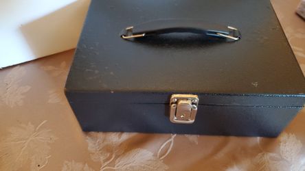 Cash box