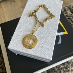 JC London Paris Vintage Gold Necklace 💛  Rare 