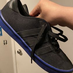 Size 9 Men’s Adidas Used 