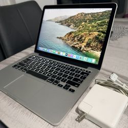 MacBook Pro 13.3” Retina/ 2.7GHz Intel i5/ 8gb ram/ 256gbSSD/MacOS Monterey/ Gpu Iris / Super🧼