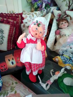Collectable Anna Lee dolls message for prices