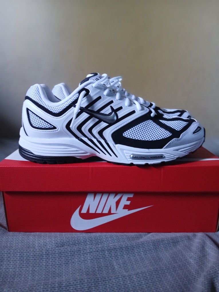 Nike Pegasus Size 12 NEW