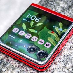 razr 2024 +