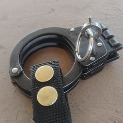 Smith/Wesson Hand Cuffs