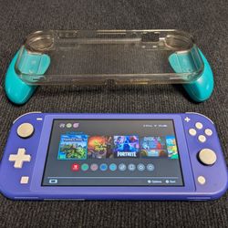 Nintendo Switch Lite blue with protective case/grip - excellent condition!