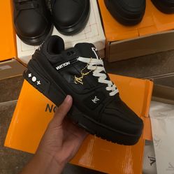 Lv Trainers