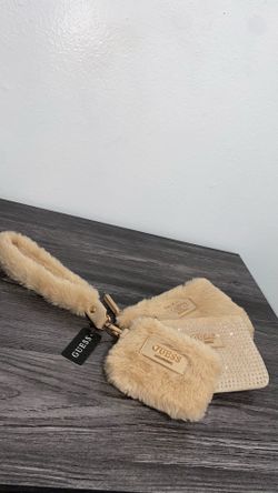 New GUESS wristlet set