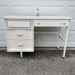 Vintage Mid Century MCM Desk