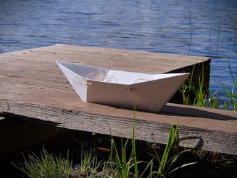 Biodegradable Paper Boat Urn – Beautiful Water Farewell