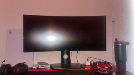 32 Inch Dell monitor Curved