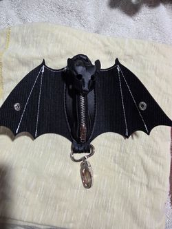 Bat keychain/coin