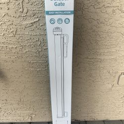 Retractable Baby & Dog Gate - Extra Wide - NEW (unopened Box)