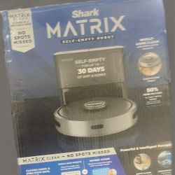 SHARK MATRIX SELF EMPTY ROBOT