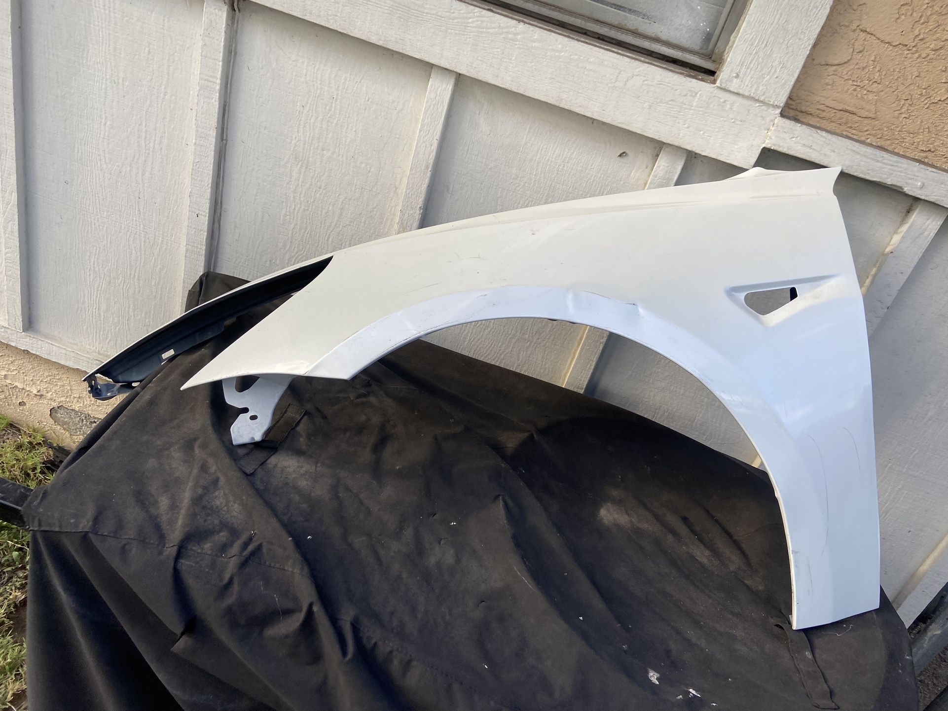 Fender Tesla Model 3 Lf Side 2017. 2022