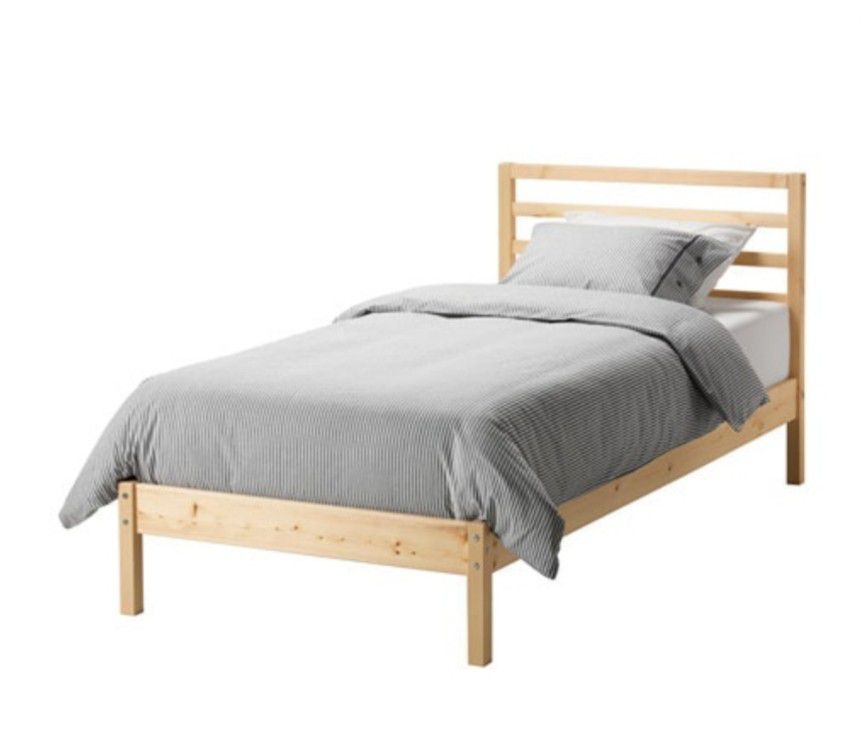 Bed frame, twin