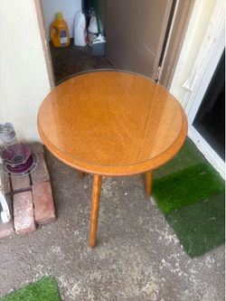 Round table 20x20