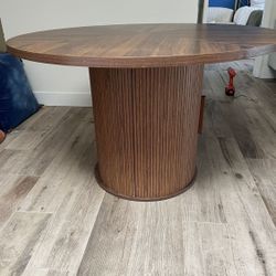Round Wooden table