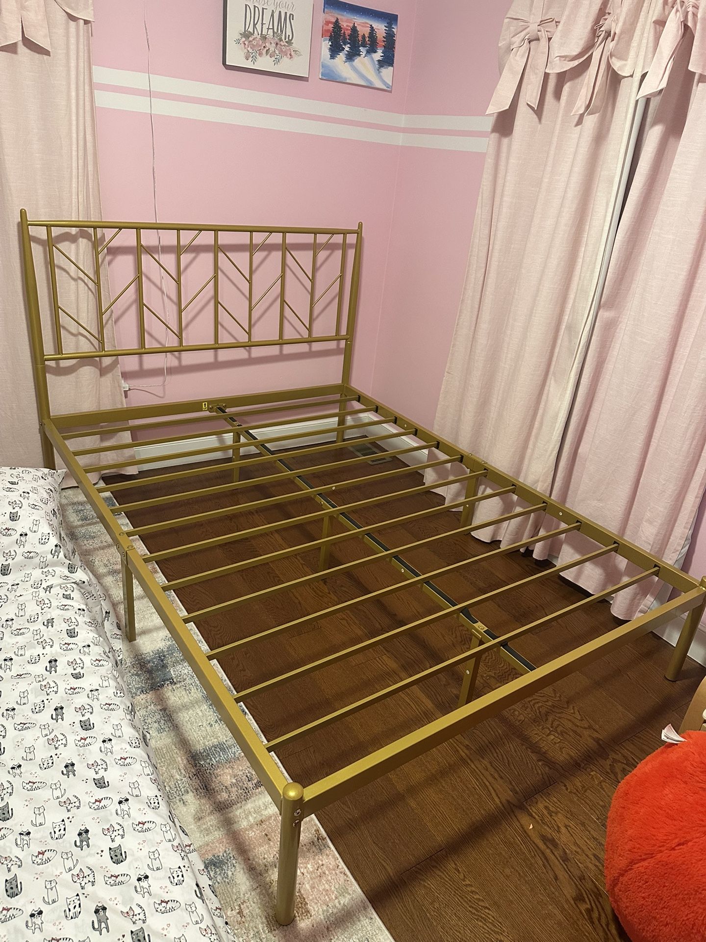 Metal Queen Bed 