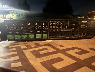 Monolith 6 Zone Power Amplifier And Controls $250