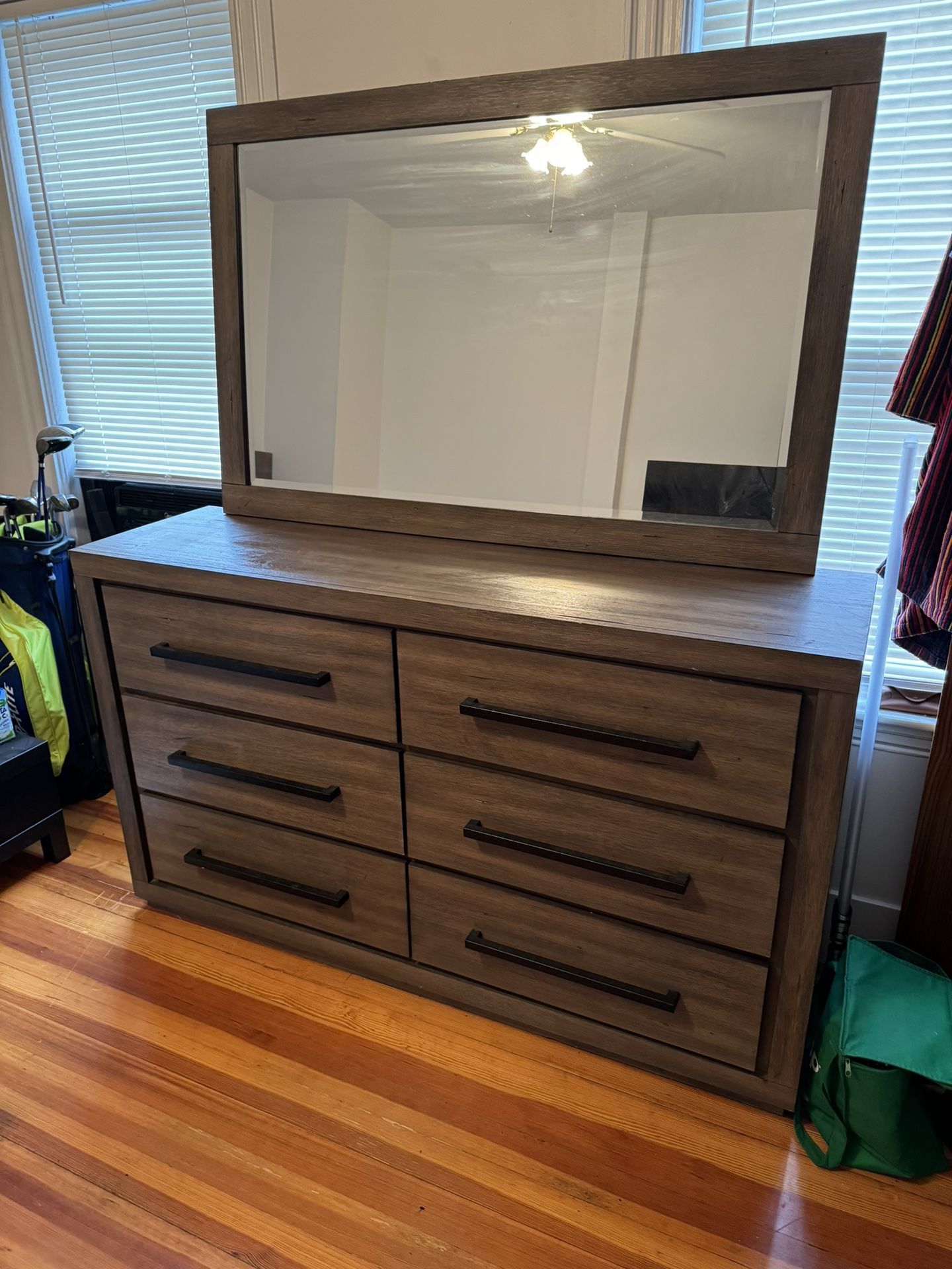 3 Piece Bedroom Set (Bedframe + Head Board, 6 Drawer Dresser, Mirror)