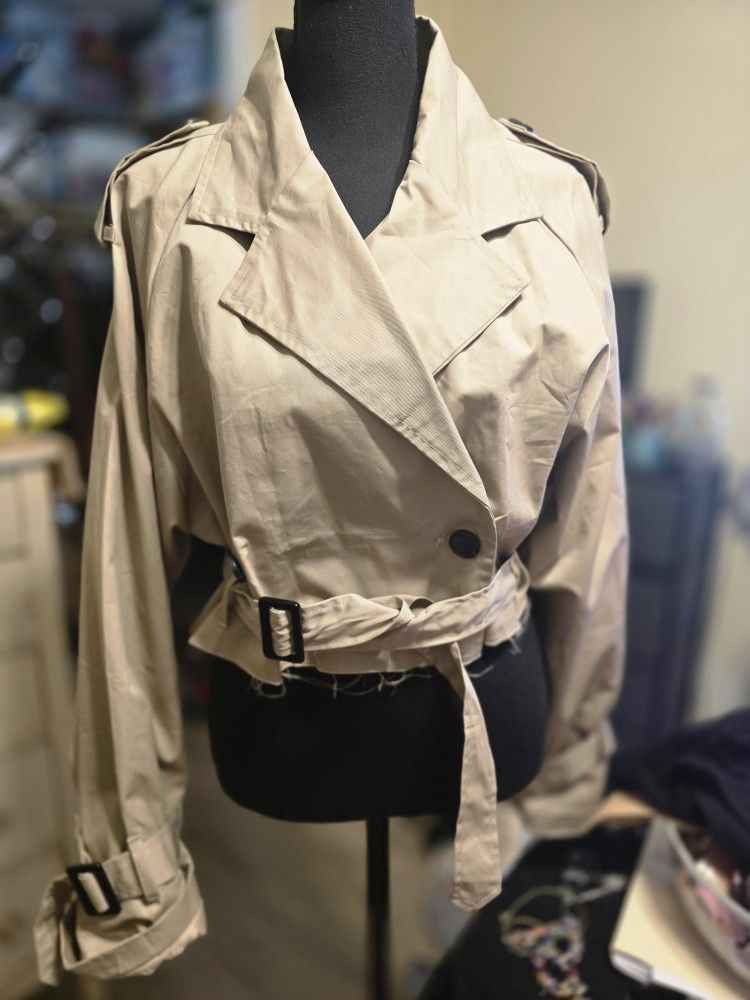 Cropped, Fringed Trench Coat With Belt