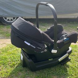 Nuna Car seat