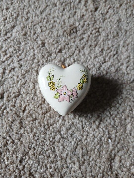 Vintage Ceramic Heart Jewelry Box