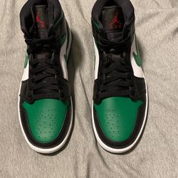 Air Jordan 1 Mid Black /Pine Green White