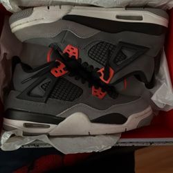 Jordan 4