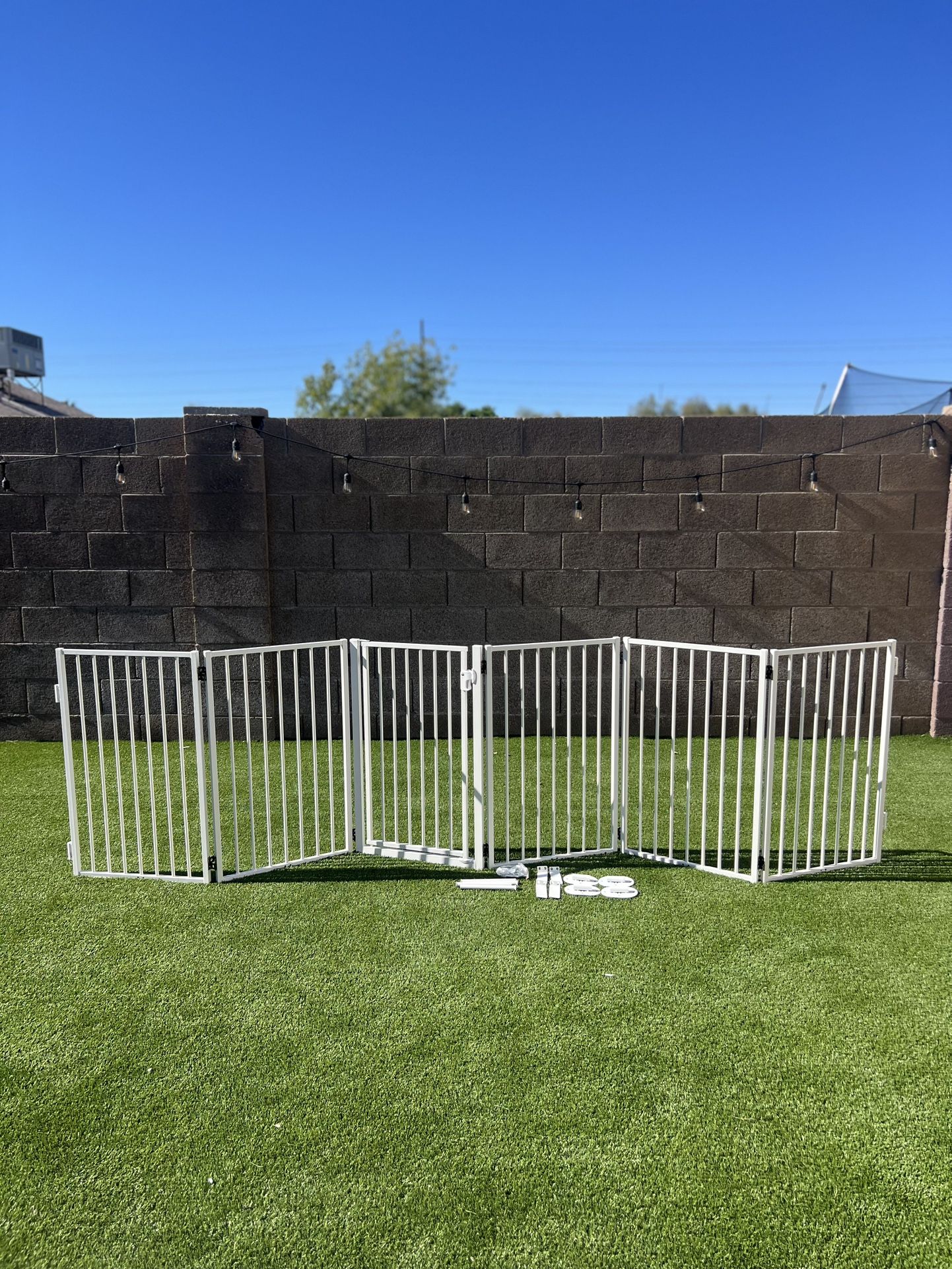 Paulmele 6 Panel Freestanding Pet Gate (35th Ave & Bell Rd)