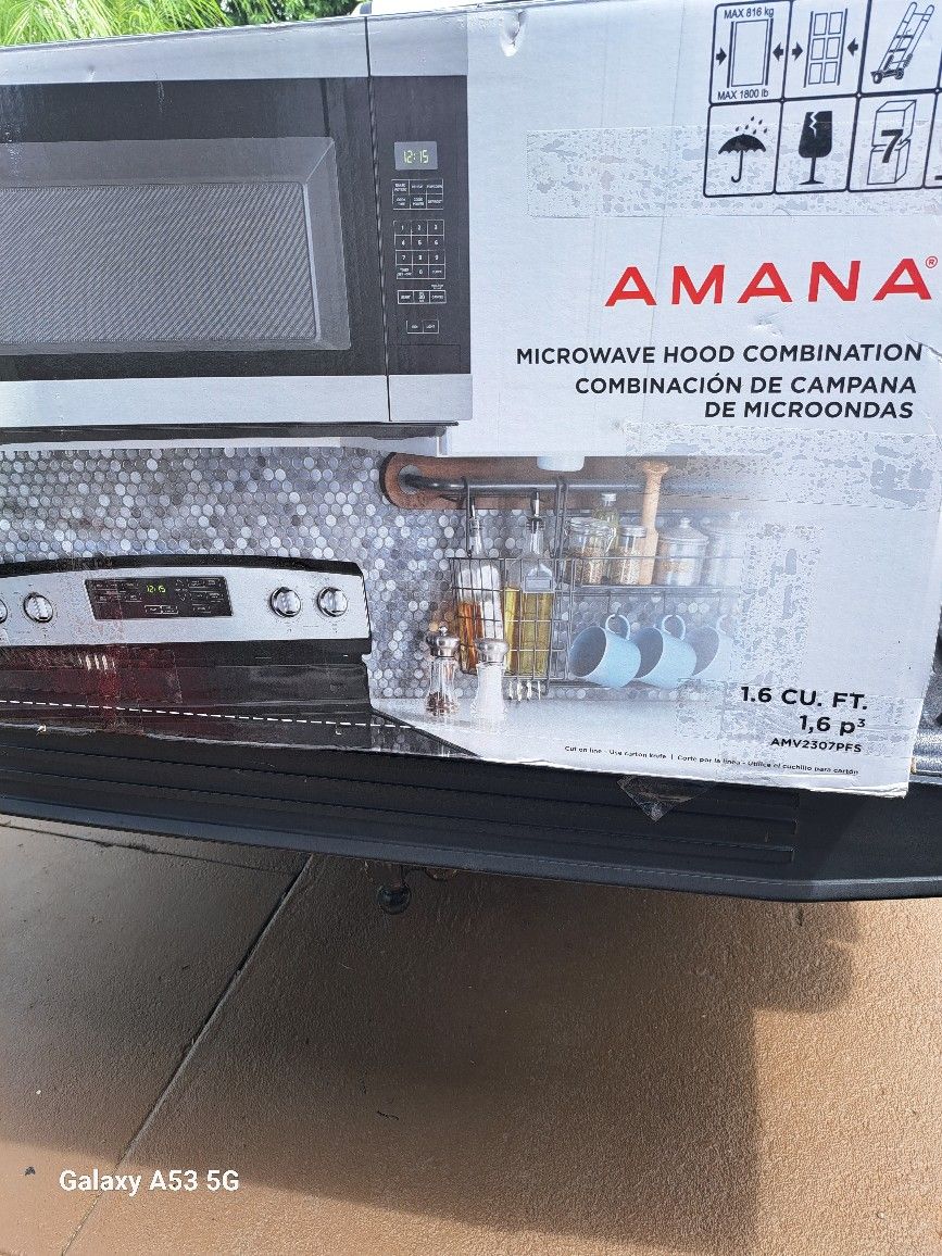 NEW Over Stove Microwave 