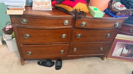 Vintage Wood Queen Bedroom Set